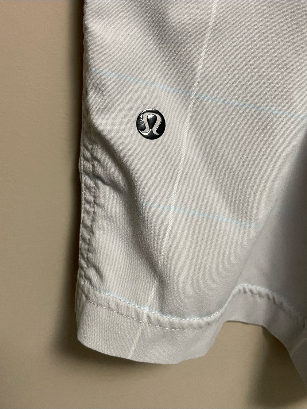Lululemon Grey Front Flat Shorts Men’s 36 - Picture 9 of 11